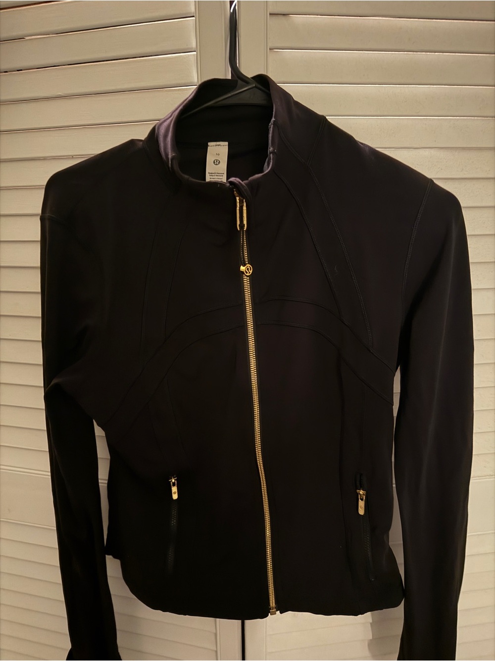 lululemon Black Gold cropped define jacket